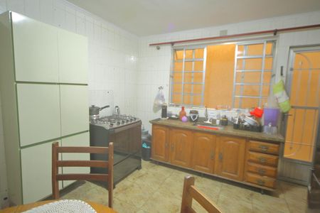 Casa para alugar com 150m², 3 quartos e 2 vagasCozinha 