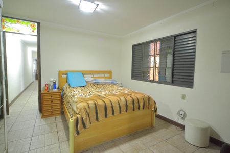Casa para alugar com 150m², 3 quartos e 2 vagasSuíte 