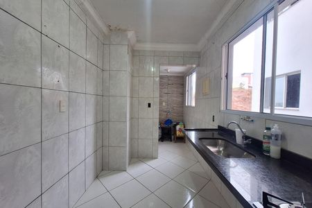 Cozinha de apartamento para alugar com 2 quartos, 57m² em Parque Sao Vicente, Santo André