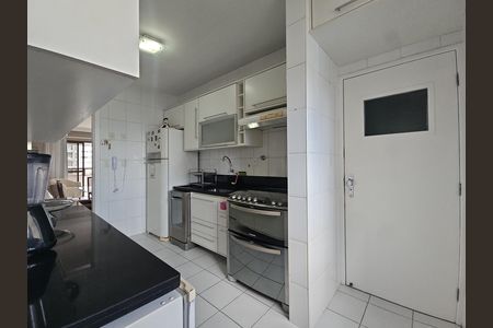 Apartamento para alugar com 116m², 3 quartos e 2 vagas Apartamento para alugar com 116m², 3 quartos e 2 vagasCozinha