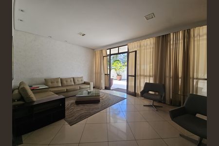Apartamento para alugar com 116m², 3 quartos e 2 vagas Apartamento para alugar com 116m², 3 quartos e 2 vagasHall de entrada