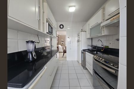 Apartamento para alugar com 116m², 3 quartos e 2 vagas Apartamento para alugar com 116m², 3 quartos e 2 vagasCozinha