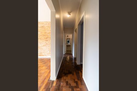 Corredor de apartamento para alugar com 4 quartos, 130m² em Petrópolis, Porto Alegre