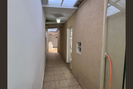 Área externa de casa à venda com 3 quartos, 170m² em Vila Yara, Osasco