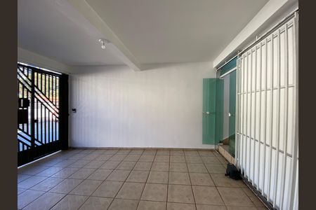 Garagem de casa à venda com 3 quartos, 170m² em Vila Yara, Osasco
