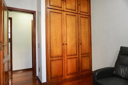 Apartamento para alugar com 125m², 4 quartos e 2 vagas Apartamento para alugar com 125m², 4 quartos e 2 vagasQuarto 1