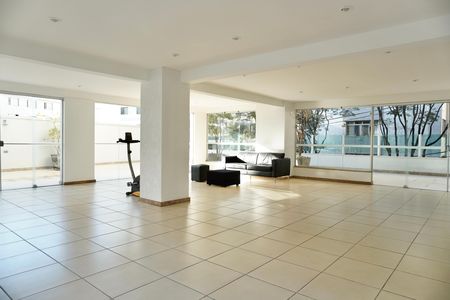 Apartamento para alugar com 125m², 4 quartos e 2 vagas Apartamento para alugar com 125m², 4 quartos e 2 vagasÁrea comum - Salão de festas