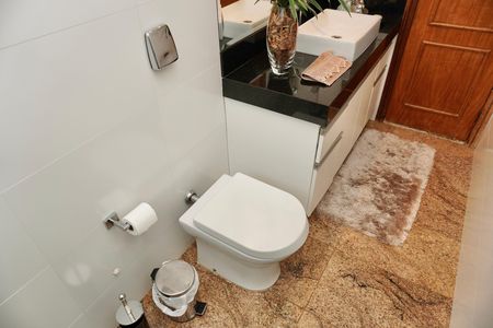 Apartamento para alugar com 125m², 4 quartos e 2 vagas Apartamento para alugar com 125m², 4 quartos e 2 vagasBanheiro Social