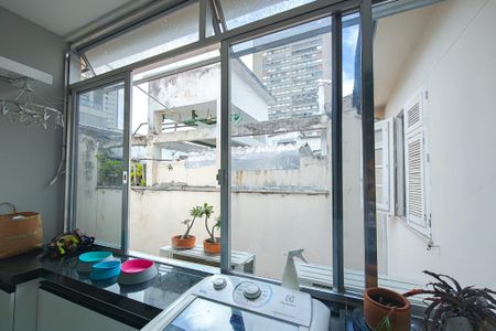 Apartamento à venda com 70m², 2 quartos e sem vagaÁrea de Serviço 