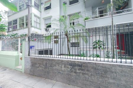 Apartamento à venda com 70m², 2 quartos e sem vagaFachada 