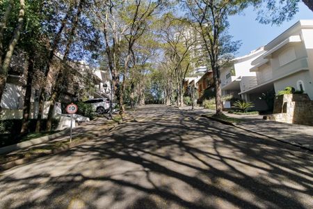 Casa de condomínio à venda com 460m², 4 quartos e 4 vagasCondomínio