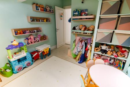 Casa de condomínio à venda com 460m², 4 quartos e 4 vagasQuarto