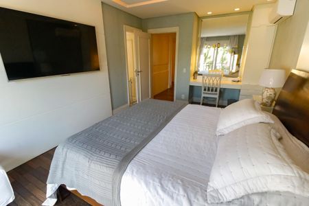 Casa de condomínio à venda com 460m², 4 quartos e 4 vagasSuíte 3