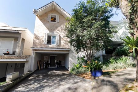 Casa de condomínio à venda com 460m², 4 quartos e 4 vagasFachada 1