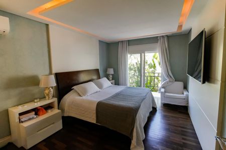 Casa de condomínio à venda com 460m², 4 quartos e 4 vagasSuíte 3