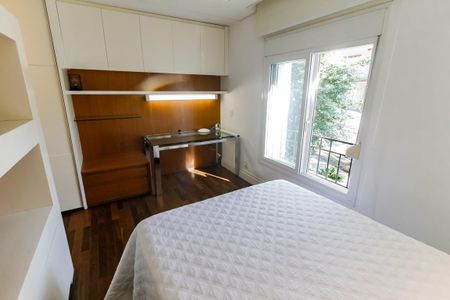 Casa de condomínio à venda com 460m², 4 quartos e 4 vagasSuíte 1