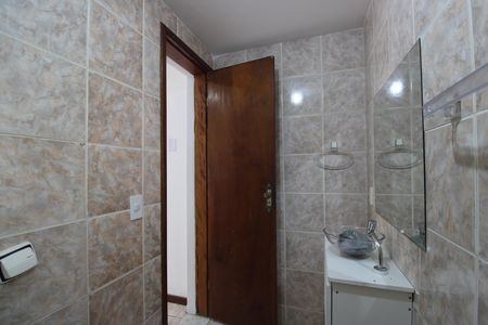 Casa de condomínio para alugar com 192m², 3 quartos e 2 vagasBanheiro social