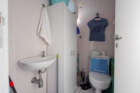 Banheiro de Serviço de apartamento à venda com 3 quartos, 85m² em Vila Mariana, São Paulo