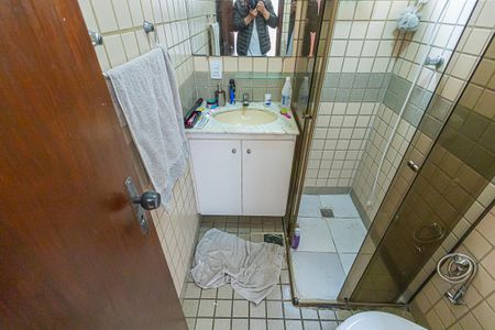 Apartamento à venda com 54m², 2 quartos e 2 vagas Apartamento à venda com 54m², 2 quartos e 2 vagasBanheiro