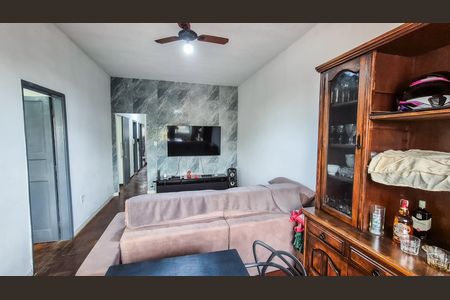 Casa à venda com 100m², 3 quartos e sem vaga Casa à venda com 100m², 3 quartos e sem vagaSala