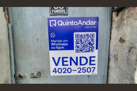 Casa à venda com 100m², 3 quartos e sem vaga Casa à venda com 100m², 3 quartos e sem vagaAdesivo Grande