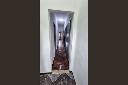 Casa à venda com 100m², 3 quartos e sem vaga Casa à venda com 100m², 3 quartos e sem vagaCorredor