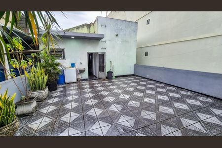 Casa à venda com 100m², 3 quartos e sem vaga Casa à venda com 100m², 3 quartos e sem vagaTerraço