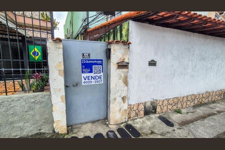 Frente da casa  de casa à venda com 3 quartos, 100m² em Penha Circular, Rio de Janeiro