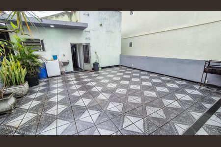 Casa à venda com 100m², 3 quartos e sem vaga Casa à venda com 100m², 3 quartos e sem vagaTerraço