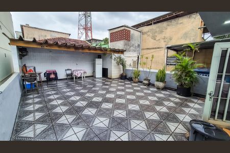 Casa à venda com 100m², 3 quartos e sem vaga Casa à venda com 100m², 3 quartos e sem vagaTerraço