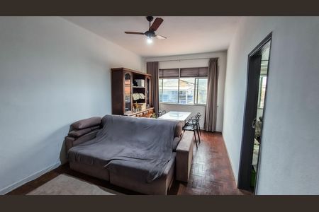 Casa à venda com 100m², 3 quartos e sem vaga Casa à venda com 100m², 3 quartos e sem vagaSala