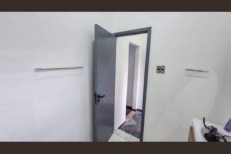 Casa à venda com 100m², 3 quartos e sem vaga Casa à venda com 100m², 3 quartos e sem vagaBanheiro 2