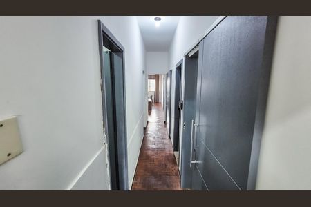Casa à venda com 100m², 3 quartos e sem vaga Casa à venda com 100m², 3 quartos e sem vagaCorredor