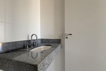Banheiro de apartamento para alugar com 2 quartos, 59m² em Vila Rosalia, Guarulhos
