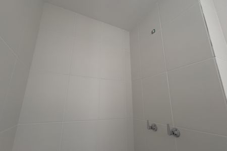 Apartamento para alugar com 59m², 2 quartos e 1 vaga Apartamento para alugar com 59m², 2 quartos e 1 vagaBanheiro