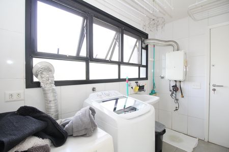 area  de serviço  de apartamento à venda com 4 quartos, 233m² em Vila Andrade, São Paulo