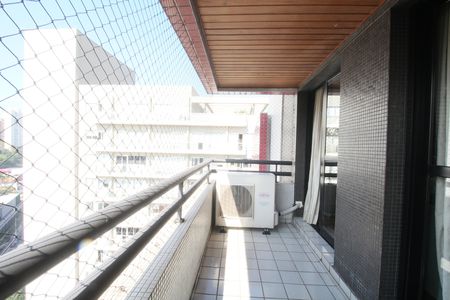 Varanda Sala de apartamento à venda com 4 quartos, 233m² em Vila Andrade, São Paulo