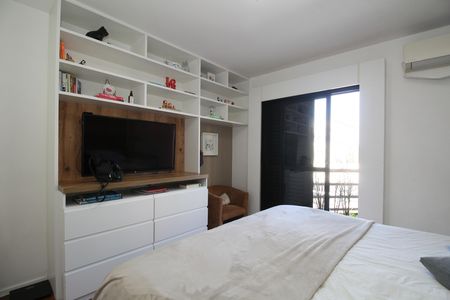 Suíte  de apartamento à venda com 4 quartos, 233m² em Vila Andrade, São Paulo