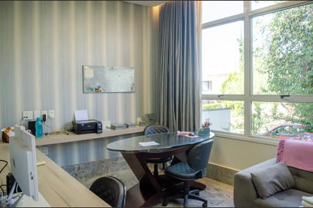 Casa de condomínio à venda com 498m², 6 quartos e 4 vagas Casa de condomínio à venda com 498m², 6 quartos e 4 vagasSuíte 1