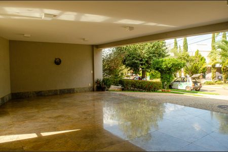 Casa de condomínio à venda com 498m², 6 quartos e 4 vagas Casa de condomínio à venda com 498m², 6 quartos e 4 vagasGaragem