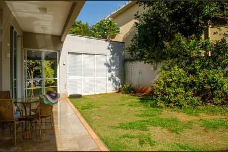 Quintal de casa de condomínio à venda com 6 quartos, 498m² em Portal do Sol 2, Goiânia