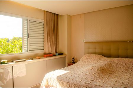Casa de condomínio à venda com 498m², 6 quartos e 4 vagas Casa de condomínio à venda com 498m², 6 quartos e 4 vagasSuíte 4