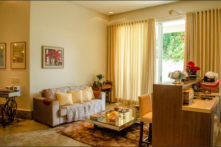 Casa de Condomínio à venda com 6 quartos, 498m² em Portal do Sol 2, Goiânia