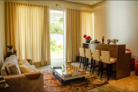 Casa de condomínio à venda com 498m², 6 quartos e 4 vagas Casa de condomínio à venda com 498m², 6 quartos e 4 vagasSala