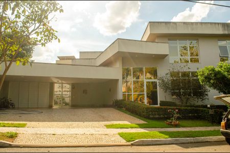 Casa de condomínio à venda com 498m², 6 quartos e 4 vagas Casa de condomínio à venda com 498m², 6 quartos e 4 vagasGaragem