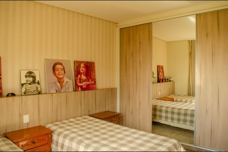 Casa de condomínio à venda com 498m², 6 quartos e 4 vagas Casa de condomínio à venda com 498m², 6 quartos e 4 vagasSuíte 3
