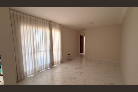 Apartamento para alugar com 3 quartos, 74m² em Setor Faicalville, Goiânia