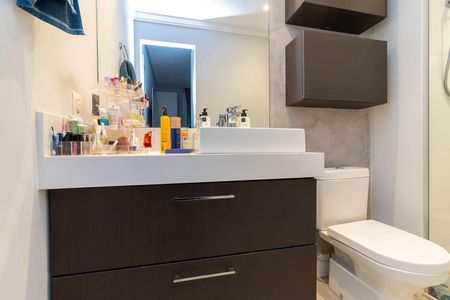 Banheiro da Suíte de apartamento para alugar com 2 quartos, 60m² em Jardim Pereira Leite, São Paulo