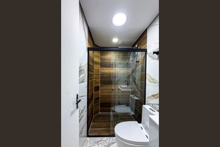 Banheiro de kitnet/studio para alugar com 1 quarto, 35m² em Vila Prudente, São Paulo