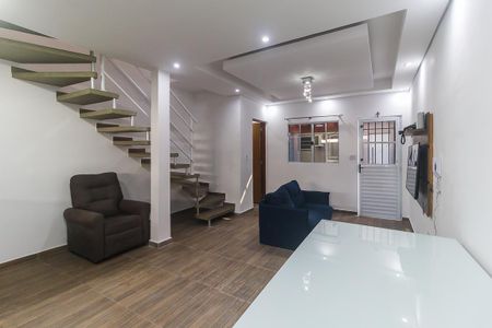 Sala de casa de condomínio para alugar com 2 quartos, 115m² em Jundiapeba, Mogi das Cruzes